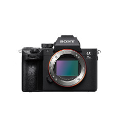 Sony Alpha 7 III Body 24,2 MP für Profis Vollformat 24,2 Megapixel 4K Sony Alpha 7 III Body 24,2 MP für Profis Vollformat 24,2 Megapixel 4K